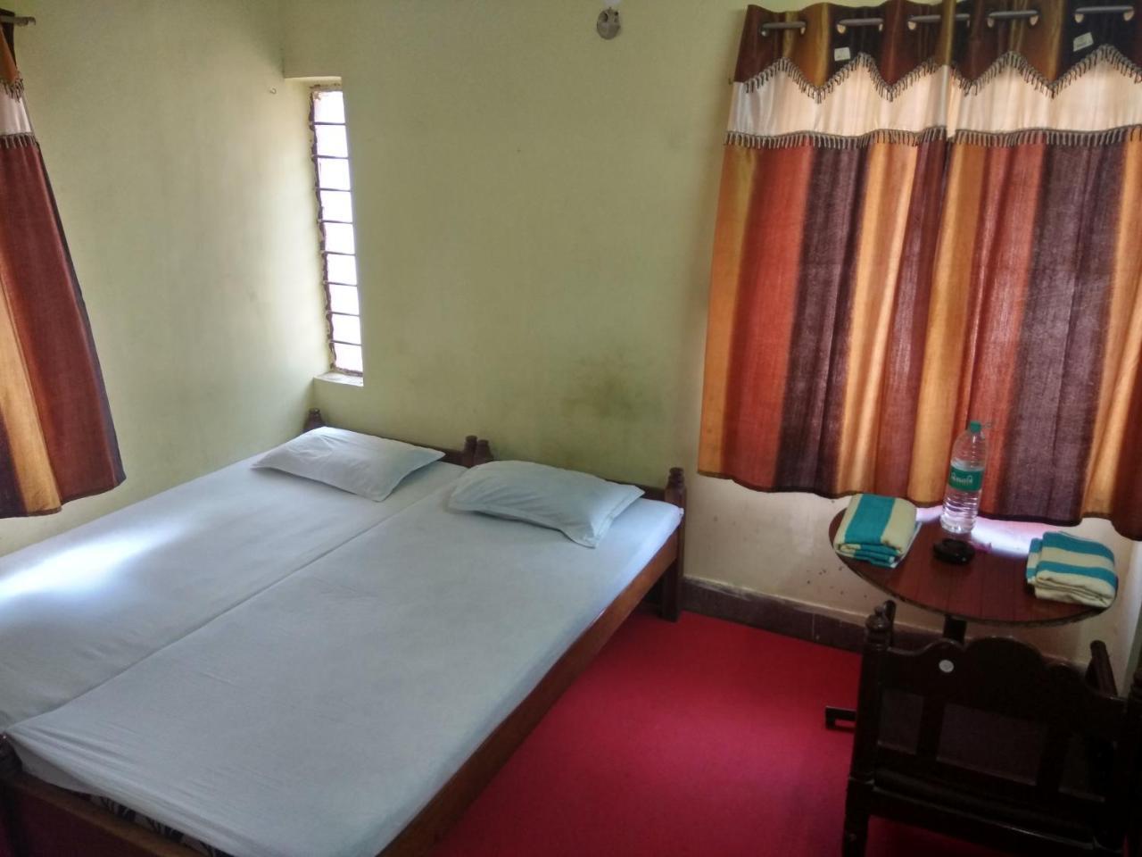 Renu Guest House Calcutta Eksteriør billede